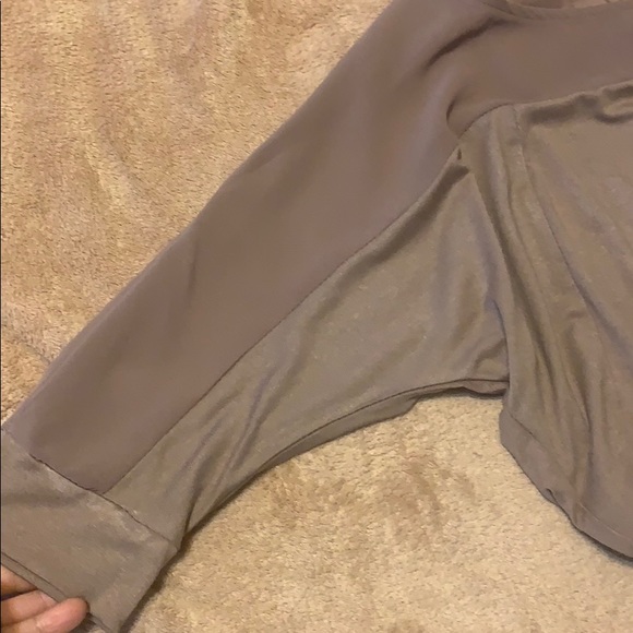 Mini dress with sheer shoulders - Picture 3 of 6